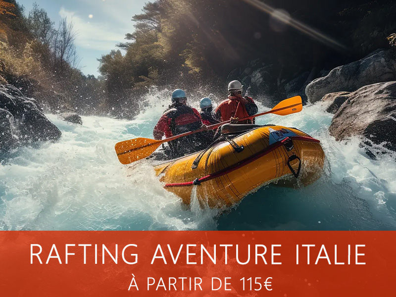 Aventuriers en rafting dévalant les rapides dans un cadre alpin impressionnant.